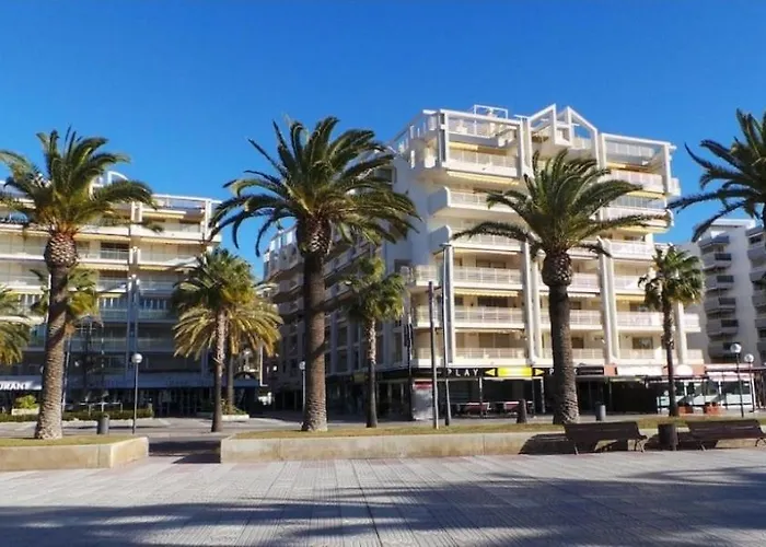 Varias Piscinas Salida Directa A La Playa *