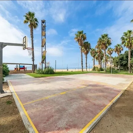 Varias Piscinas Salida Directa A La Playa 살루