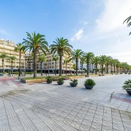 Varias Piscinas Salida Directa A La Playa 아파트 *