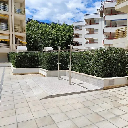 Varias Piscinas Salida Directa A La Playa 아파트 살루